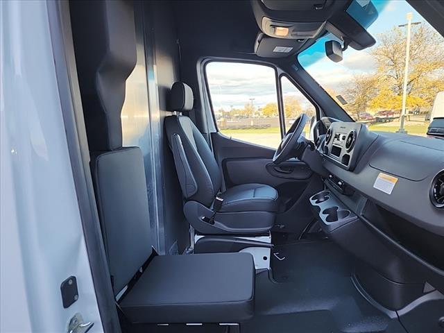 new 2025 Mercedes-Benz Sprinter 2500 car, priced at $61,575