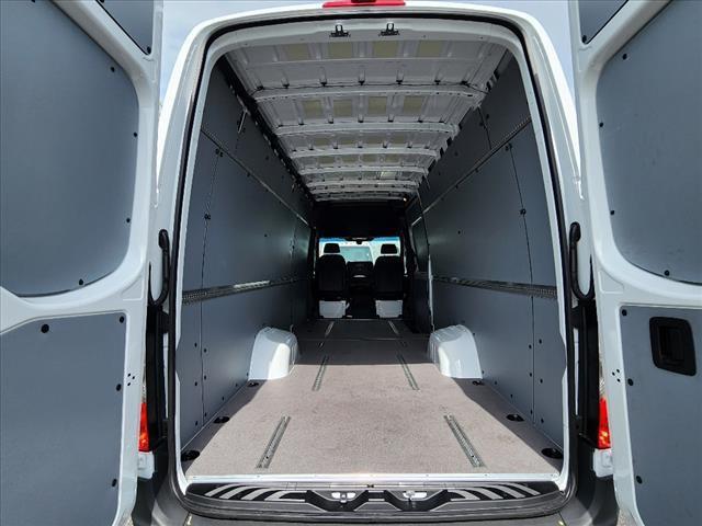 new 2024 Mercedes-Benz Sprinter 3500 car, priced at $71,067