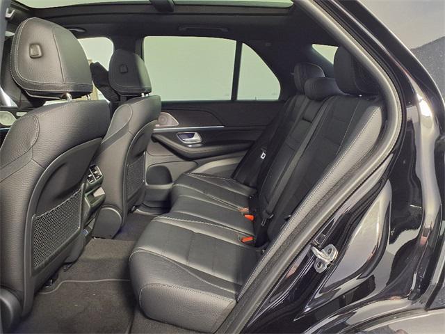 new 2025 Mercedes-Benz GLE 450 car, priced at $88,615