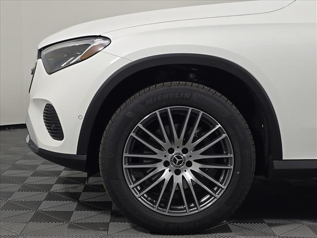 new 2026 Mercedes-Benz GLC 300 car, priced at $57,585