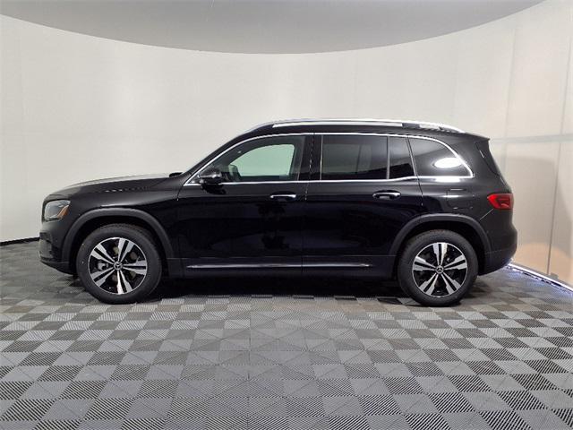 new 2025 Mercedes-Benz GLB 250 car, priced at $53,065