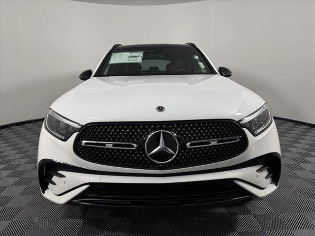 new 2025 Mercedes-Benz GLC 300 car, priced at $61,255