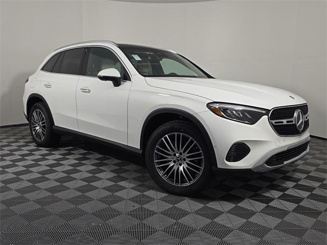 new 2025 Mercedes-Benz GLC 300 car, priced at $55,270