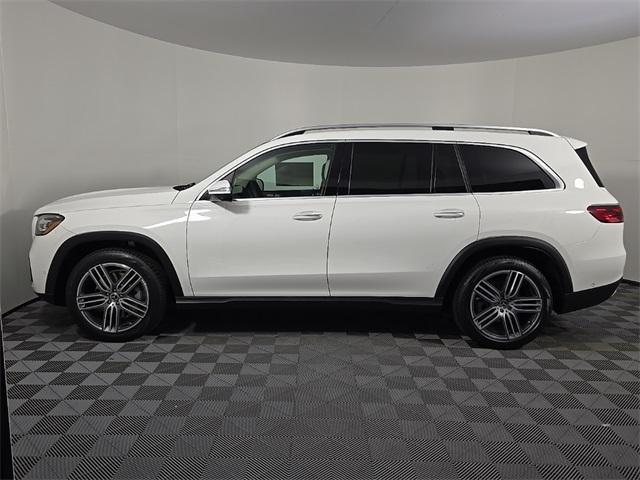 new 2025 Mercedes-Benz GLS 450 car, priced at $90,980