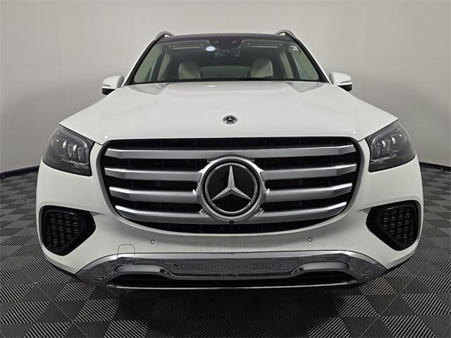 new 2025 Mercedes-Benz GLS 450 car, priced at $90,980