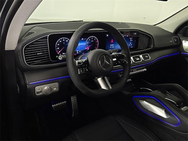new 2025 Mercedes-Benz GLS 450 car, priced at $99,615