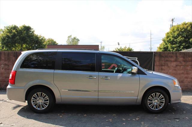 used 2014 Chrysler Town & Country car, priced at $9,999