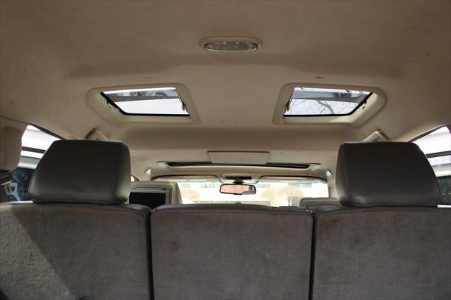 used 2007 Jeep Commander car, priced at $5,509