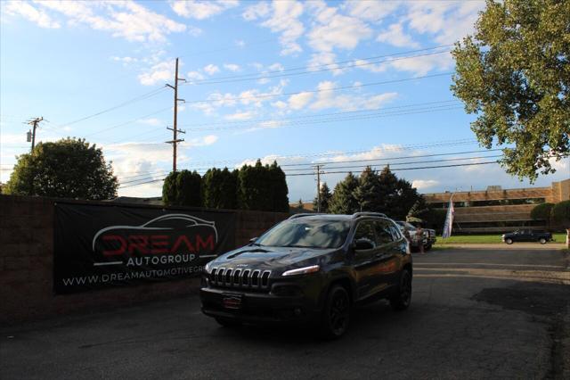 used 2018 Jeep Cherokee car, priced at $12,899