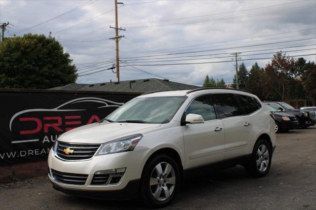 used 2014 Chevrolet Traverse car, priced at $9,999