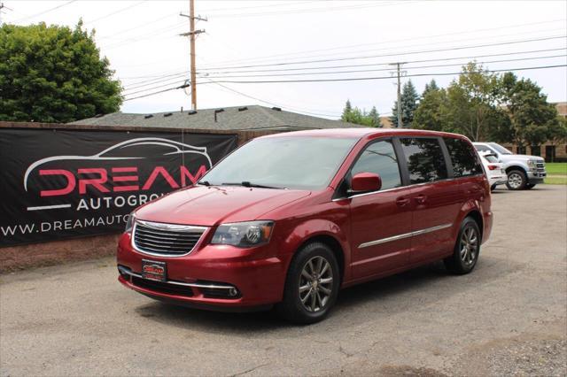 used 2015 Chrysler Town & Country car, priced at $9,999