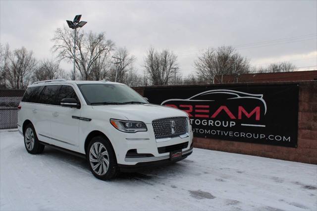 used 2022 Lincoln Navigator car, priced at $55,999