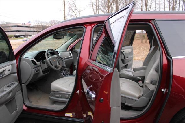 used 2016 Chevrolet Traverse car, priced at $9,999