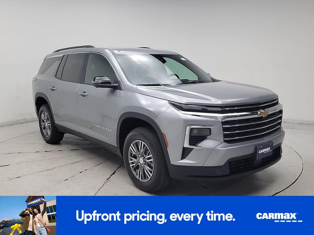 used 2025 Chevrolet Traverse car, priced at $44,998