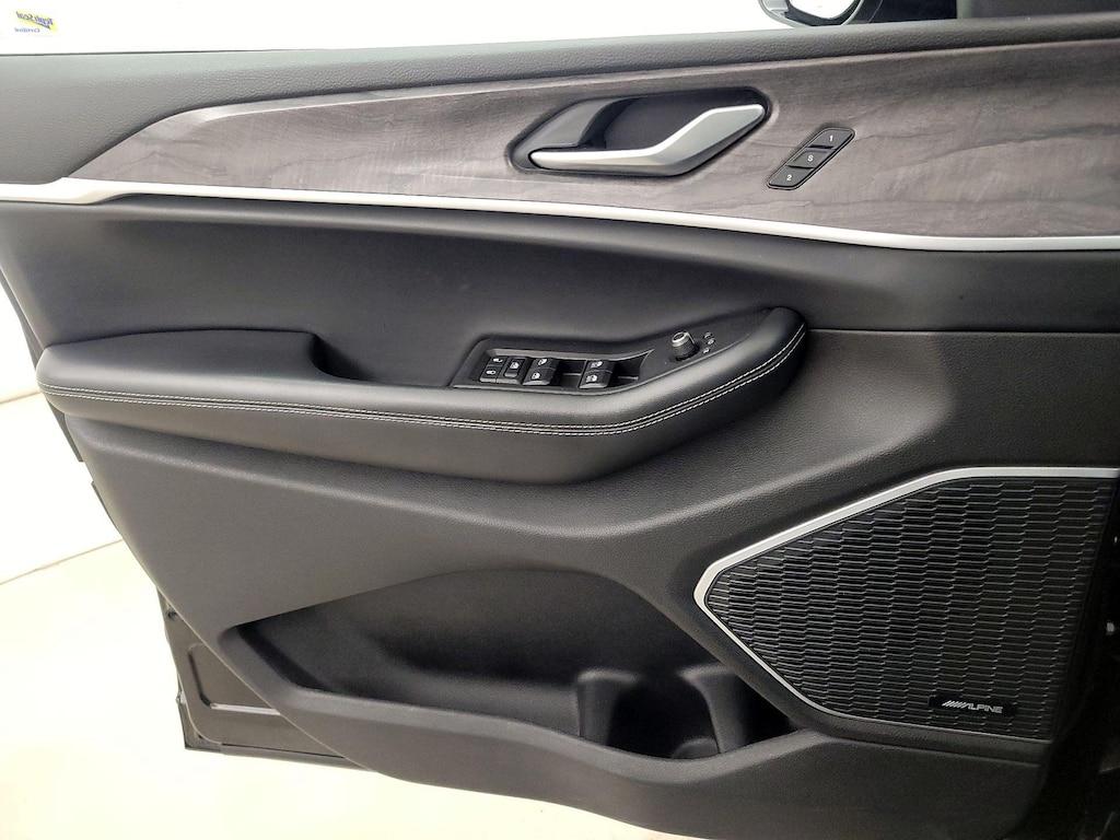 used 2021 Jeep Grand Cherokee L car, priced at $32,998