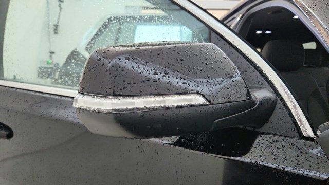 used 2023 Chevrolet Traverse car, priced at $29,292
