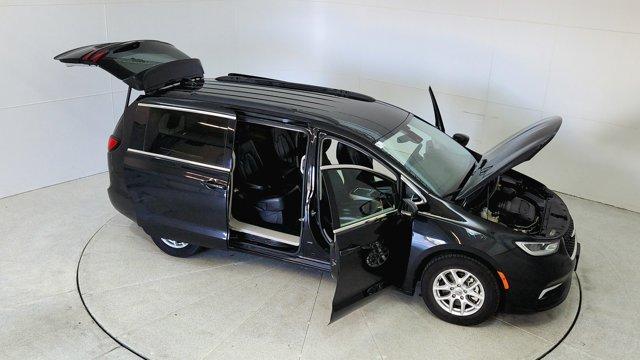 used 2022 Chrysler Pacifica car, priced at $23,562