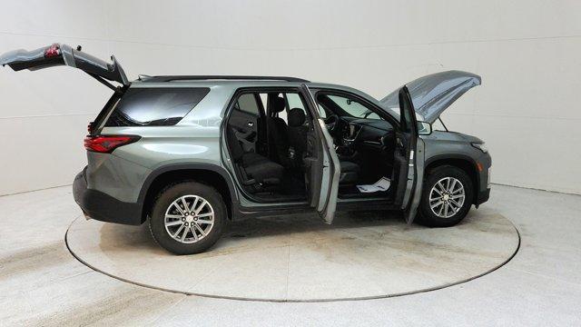 used 2023 Chevrolet Traverse car, priced at $25,952