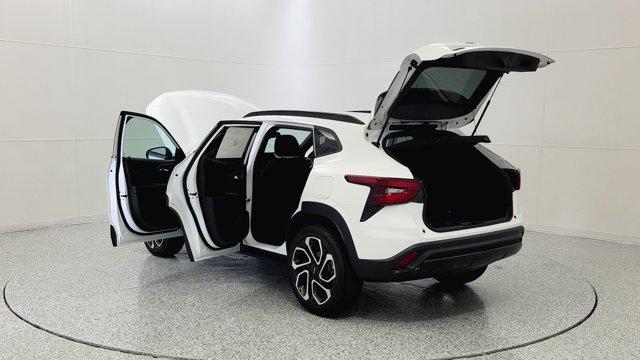new 2025 Chevrolet Trax car, priced at $27,588