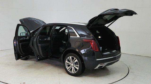 used 2022 Cadillac XT5 car, priced at $35,992