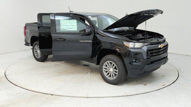 new 2024 Chevrolet Colorado car, priced at $39,350