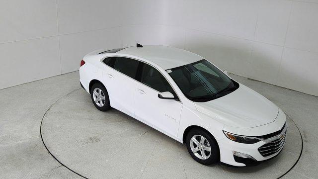 new 2025 Chevrolet Malibu car, priced at $25,845