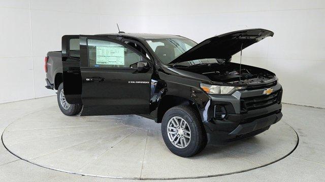 new 2025 Chevrolet Colorado car, priced at $40,588