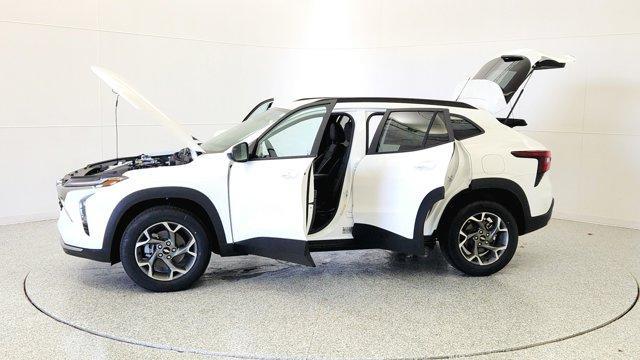 new 2026 Chevrolet Trax car, priced at $25,584