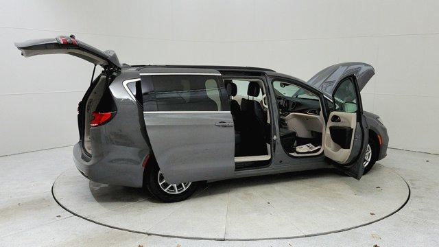 used 2022 Chrysler Pacifica car, priced at $23,262