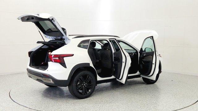 new 2025 Chevrolet Trax car, priced at $27,588