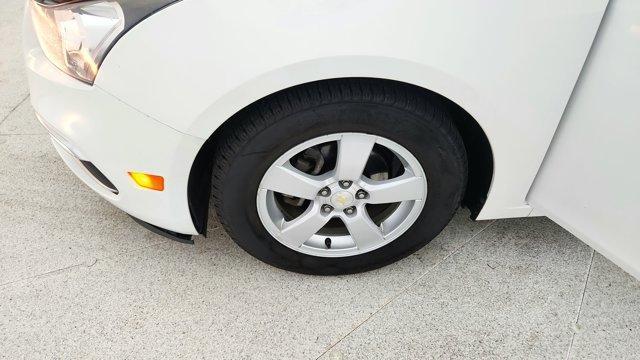 used 2015 Chevrolet Cruze car, priced at $3,999