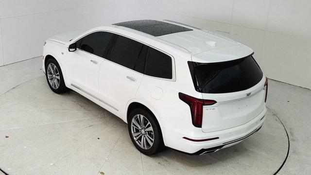 used 2022 Cadillac XT6 car, priced at $41,791