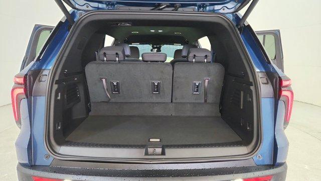 new 2025 Chevrolet Traverse car, priced at $42,093