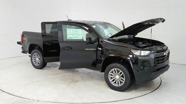 new 2024 Chevrolet Colorado car, priced at $37,585