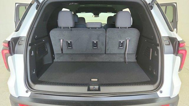 new 2025 Chevrolet Traverse car, priced at $47,378