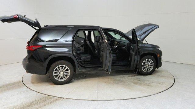 used 2022 Chevrolet Traverse car, priced at $24,992