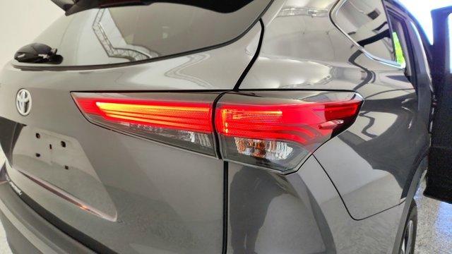 used 2021 Toyota Highlander car, priced at $29,994