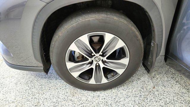 used 2021 Toyota Highlander car, priced at $29,994