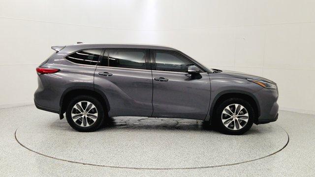 used 2021 Toyota Highlander car, priced at $29,994