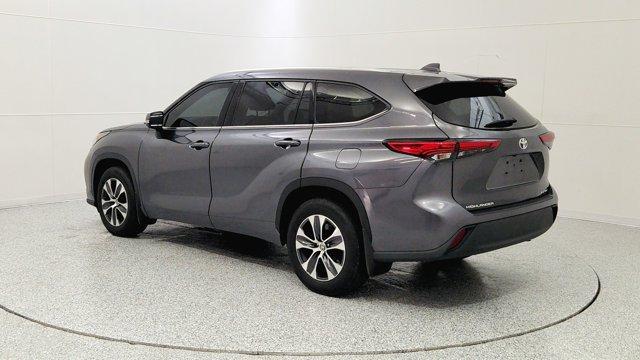 used 2021 Toyota Highlander car, priced at $29,994