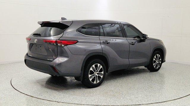 used 2021 Toyota Highlander car, priced at $29,994