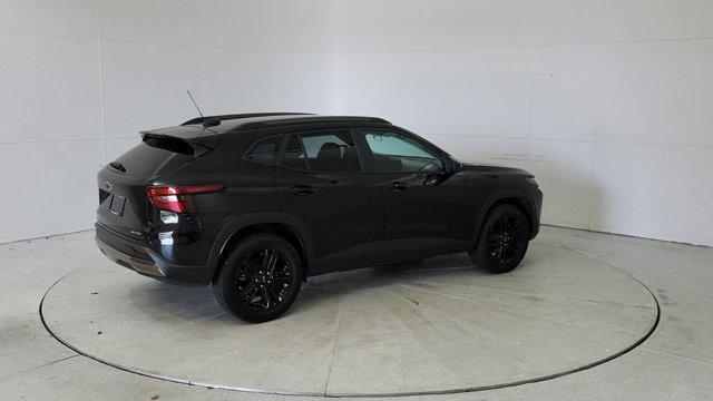 used 2025 Chevrolet Trax car, priced at $24,992
