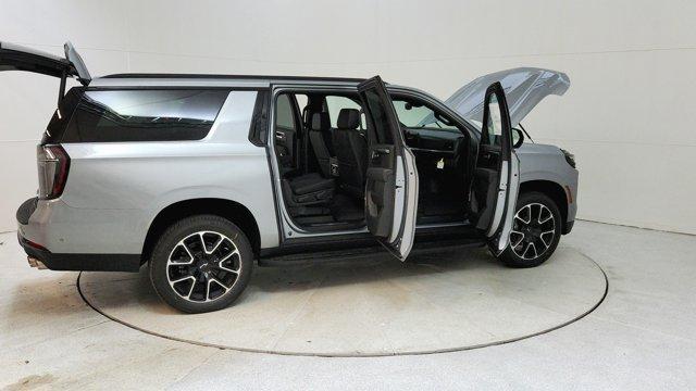 new 2025 Chevrolet Suburban car, priced at $78,215