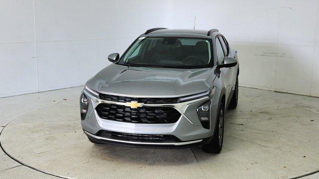 new 2025 Chevrolet Trax car, priced at $24,684