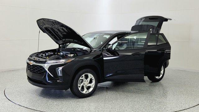 new 2025 Chevrolet Trax car, priced at $23,284