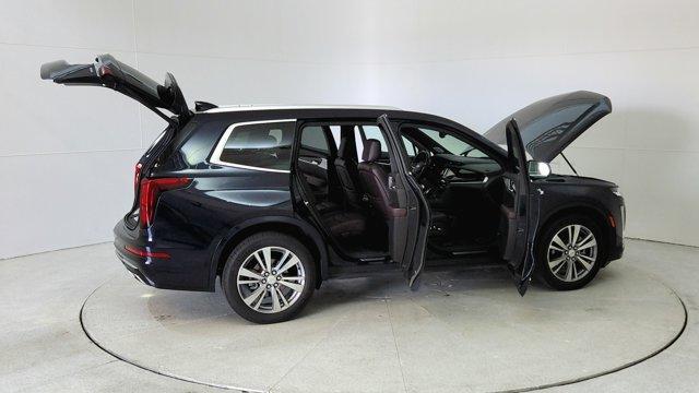 used 2022 Cadillac XT6 car, priced at $36,313