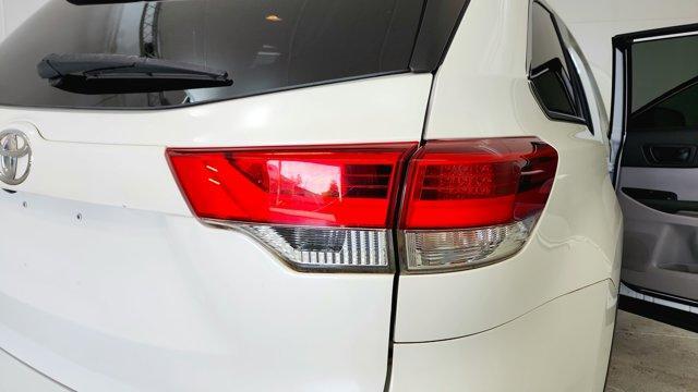 used 2019 Toyota Highlander car, priced at $22,291