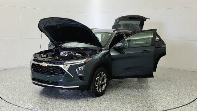 new 2025 Chevrolet Trax car, priced at $25,484