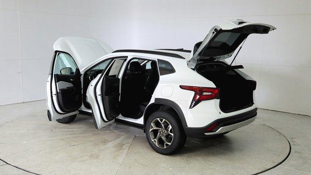 new 2025 Chevrolet Trax car, priced at $25,784