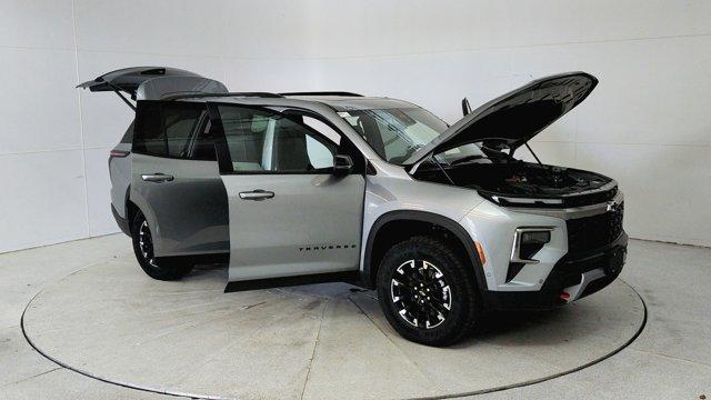 new 2024 Chevrolet Traverse car, priced at $52,090